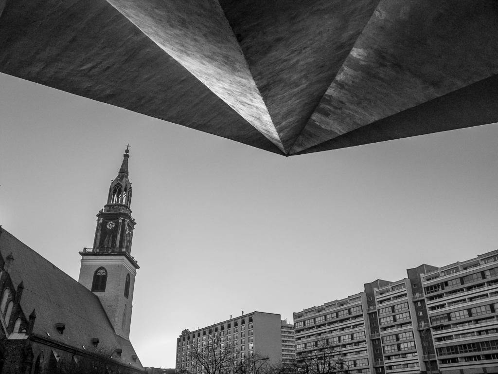 Il futuro / non arriva da sé, / se non ci diamo da&nbsp;fare